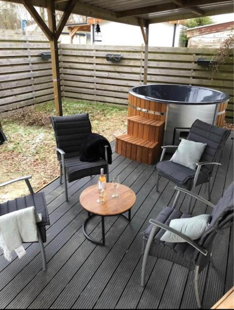 Hottub Forest Chalet Op De Veluwe! Putten Εξωτερικό φωτογραφία