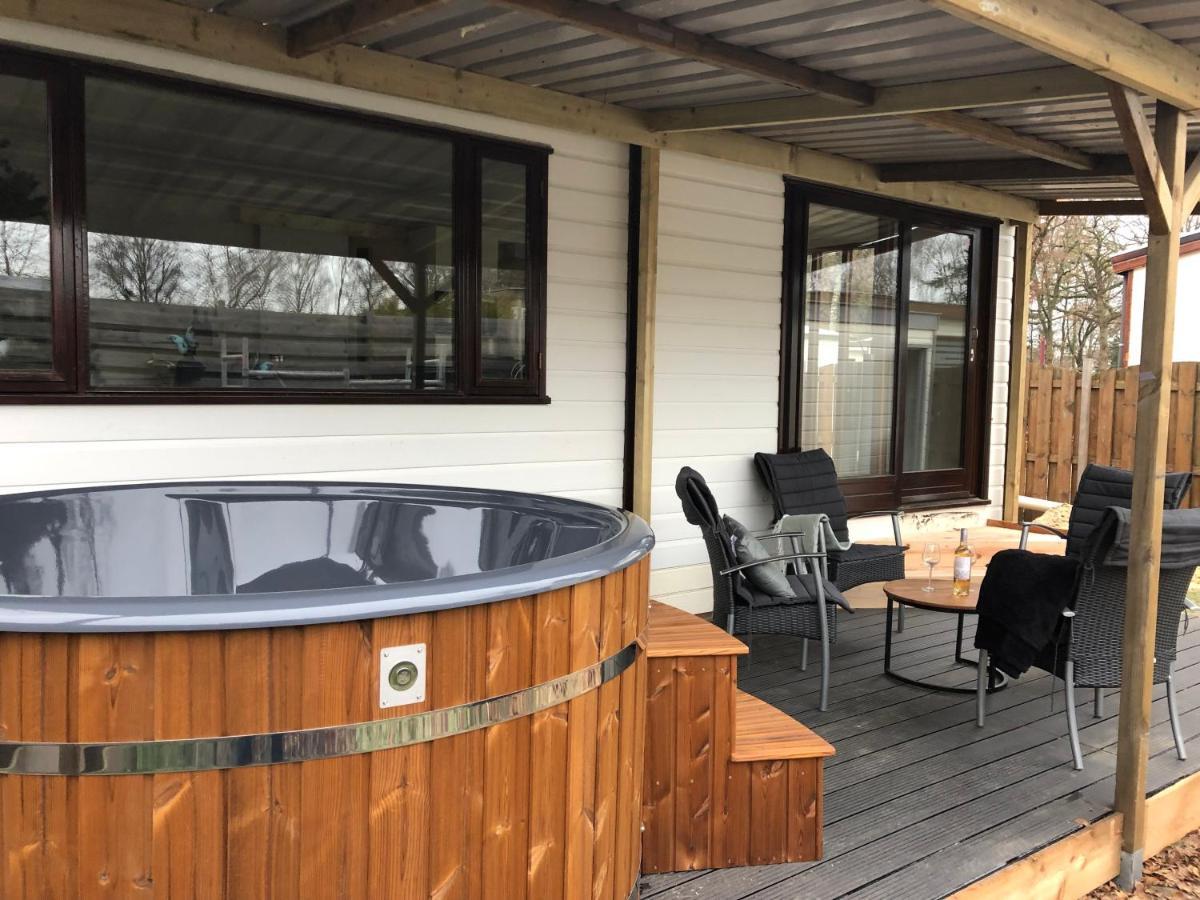 Hottub Forest Chalet Op De Veluwe! Putten Εξωτερικό φωτογραφία